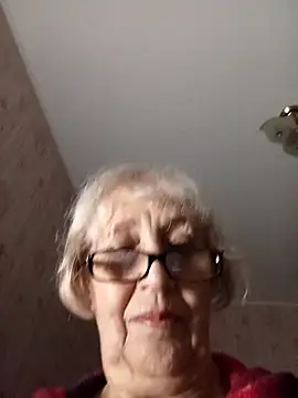 Snapshot of Anatolia5961 chatting on November 10, 6:35 pm Anatolia5961 online show from November 10, 6:35 pm