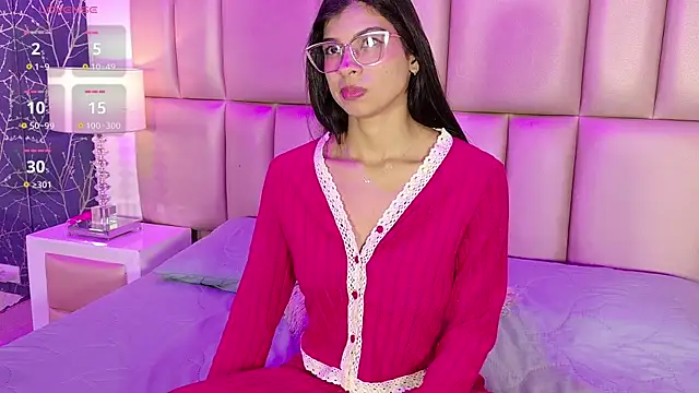 Lola Pierce online show from January 9, 4:19 am