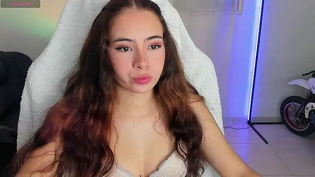 Snapshot of Aishelyng chatting on November 23, 5:34 pm Aishelyng online show from November 23, 5:34 pm