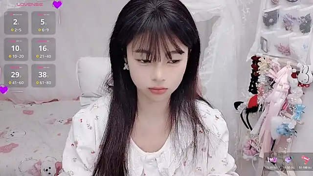 9aunatiis online show from February 3, 1:05 pm