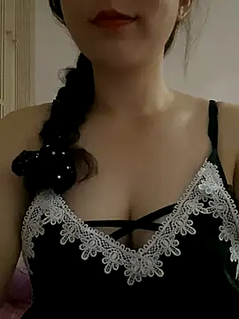 Snapshot of Linda288 chatting on October 13, 10:17 am Linda288 online show from October 13, 10:17 am