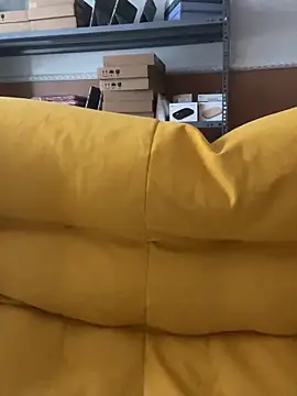 Snapshot of Linda288 chatting on October 24, 4:55 am Linda288 online show from October 24, 4:55 am