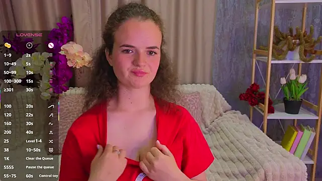 Snapshot of Luisa_Rosee chatting on June 9, 7:26 pm Luisa Rosee online show from June 9, 7:26 pm