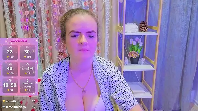 Luisa Rosee online show from November 12, 8:23 pm