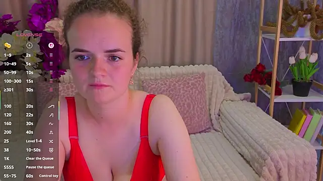 Snapshot of Luisa_Rosee chatting on June 18, 5:40 pm Luisa Rosee online show from June 18, 5:40 pm