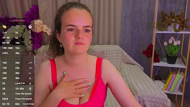 Snapshot of Luisa_Rosee chatting on May 12, 4:02 pm Luisa Rosee online show from May 12, 4:02 pm