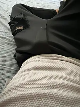 Snapshot of Urfali6363t chatting on July 21, 6:37 am Urfali6363t online show from July 21, 6:37 am