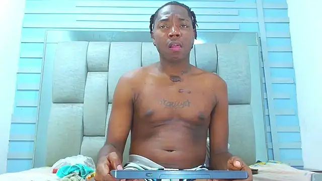 Snapshot of Black_Fire10 chatting on January 17, 7:50 pm Black Fire10 online show from January 17, 7:50 pm