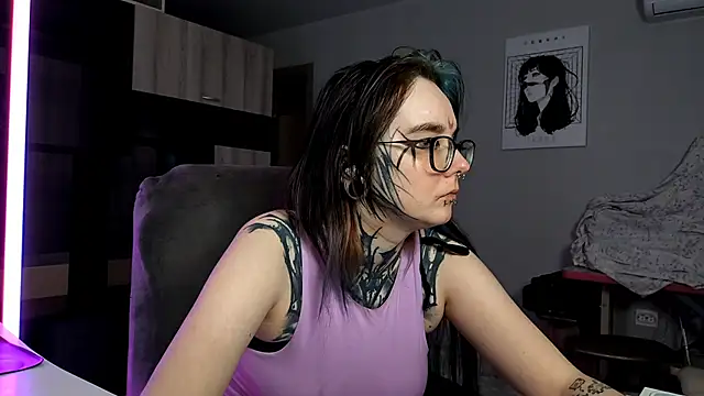 HighelikeGirl online show from November 4, 7:01 am