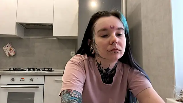 HighelikeGirl online show from March 5, 6:10 am