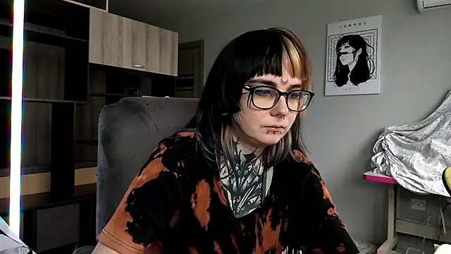 HighelikeGirl online show from November 16, 7:13 am