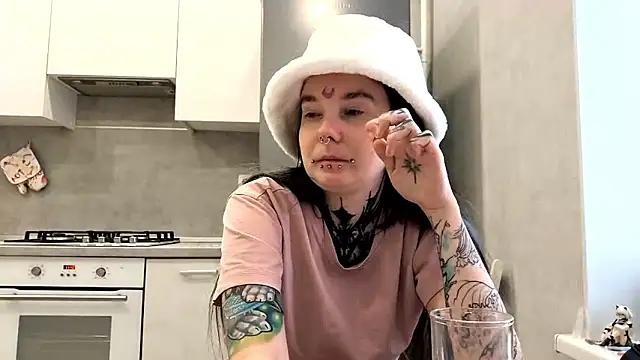 HighelikeGirl online show from March 17, 6:27 am