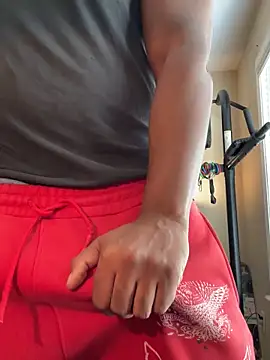 Snapshot of KeYBuMp323 chatting on February 10, 3:44 pm KeYBuMp323 online show from February 10, 3:44 pm