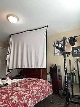 Snapshot of KeYBuMp323 chatting on March 1, 4:18 pm KeYBuMp323 online show from March 1, 4:18 pm