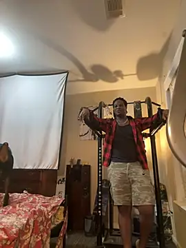 Snapshot of KeYBuMp323 chatting on February 17, 4:43 am KeYBuMp323 online show from February 17, 4:43 am