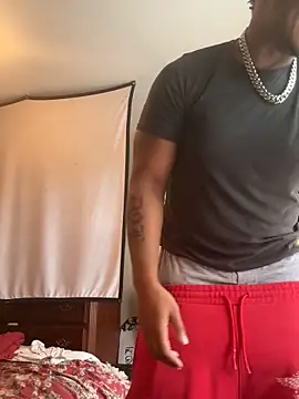 Snapshot of KeYBuMp323 chatting on February 5, 4:25 pm KeYBuMp323 online show from February 5, 4:25 pm