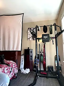 Snapshot of KeYBuMp323 chatting on January 19, 4:22 pm KeYBuMp323 online show from January 19, 4:22 pm