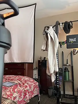 Snapshot of KeYBuMp323 chatting on February 25, 3:45 pm KeYBuMp323 online show from February 25, 3:45 pm