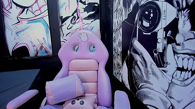 Dita von2 online show from October 28, 11:20 am