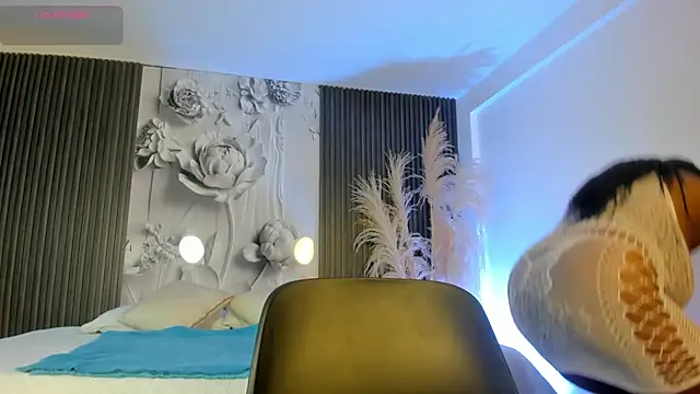 MichellePreston online show from March 9, 11:58 am