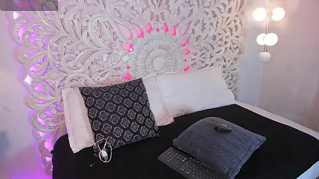 Odette bulgari online show from October 31, 8:22 am