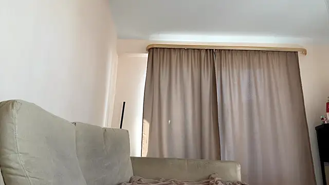 FruityXo online show from October 8, 11:34 am