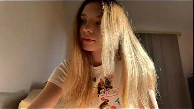 FruityXo online show from October 26, 12:16 pm