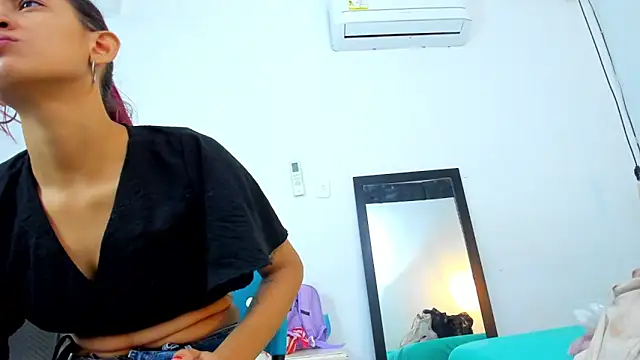 cris dulce online show from December 16, 12:04 am