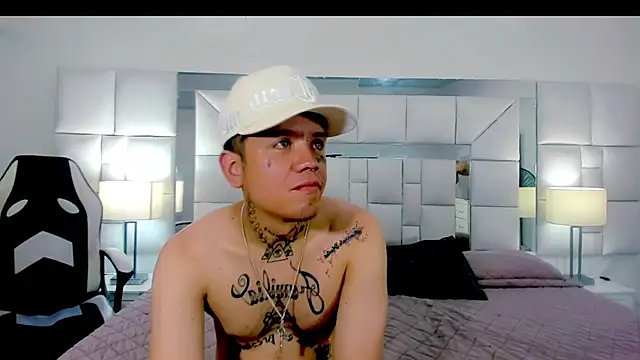 Snapshot of Dangerous_couple_ chatting on September 16, 7:04 pm Dangerous couple online show from September 16, 7:04 pm