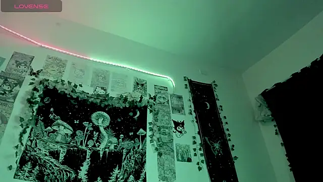 GothKitten666 online show from February 26, 1:05 am