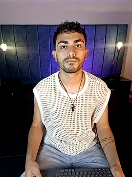 Snapshot of JuanchoAfpa chatting on October 8, 2:35 am JuanchoAfpa online show from October 8, 2:35 am