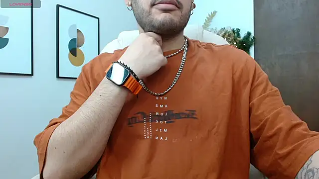 Snapshot of __Damian___ chatting on November 23, 11:04 pm Damian online show from November 23, 11:04 pm