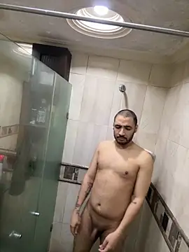 Snapshot of __Damian___ chatting on October 24, 11:37 pm Damian online show from October 24, 11:37 pm