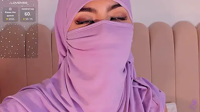 Jasmin hamdan online show from December 19, 8:55 pm