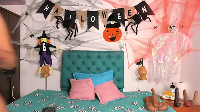 juliana 13 online show from October 19, 12:08 pm