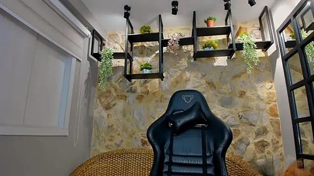 VenusBlazer online show from November 10, 11:15 am