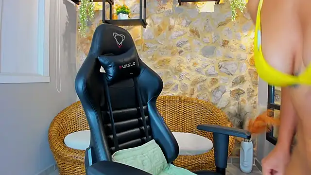 VenusBlazer online show from October 25, 11:20 am