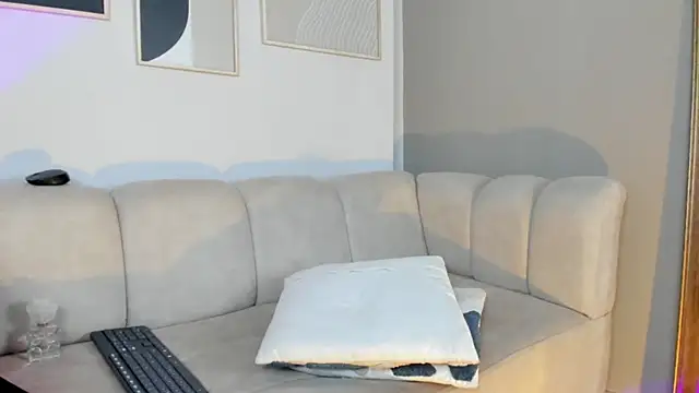 marie bass online show from April 24, 12:51 pm