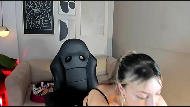 marie bass online show from April 4, 1:39 pm