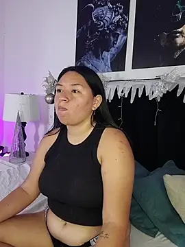 Snapshot of BellaRoux1 chatting on November 18, 12:30 pm BellaRoux1 online show from November 18, 12:30 pm