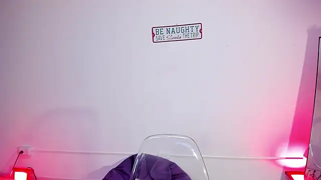 Snapshot of BellaRoux1 chatting on November 20, 12:17 pm BellaRoux1 online show from November 20, 12:17 pm