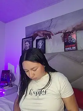 Snapshot of BellaRoux1 chatting on October 21, 12:04 pm BellaRoux1 online show from October 21, 12:04 pm