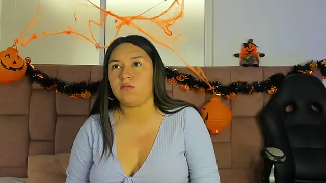 Snapshot of BellaRoux1 chatting on October 3, 12:06 pm BellaRoux1 online show from October 3, 12:06 pm