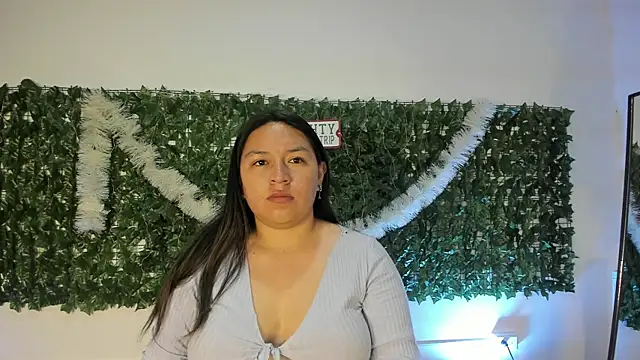 BellaRoux1 online show from December 17, 11:59 am