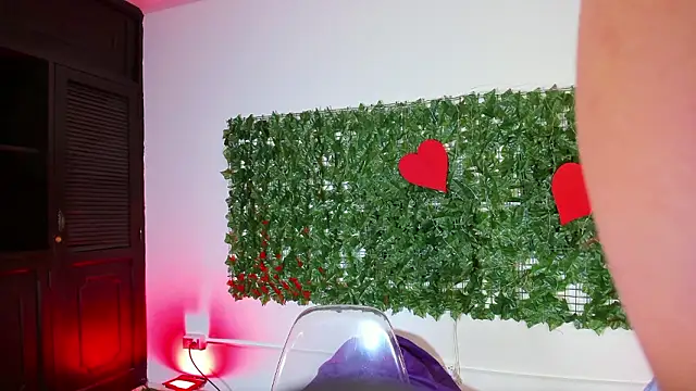 BellaRoux1 online show from February 17, 12:24 pm