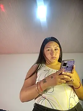 Snapshot of BellaRoux1 chatting on September 11, 12:05 pm BellaRoux1 online show from September 11, 12:05 pm