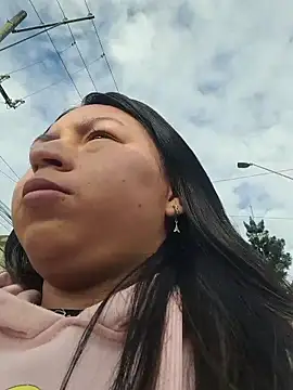 BellaRoux1 online show from January 11, 12:45 pm