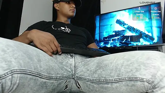 Black penis25 online show from October 10, 5:08 am