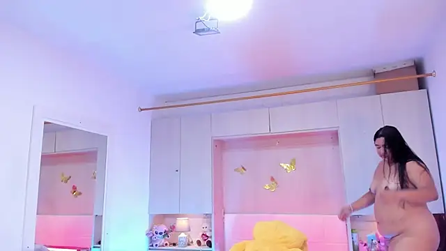 LilyWhitney online show from May 3, 4:17 am