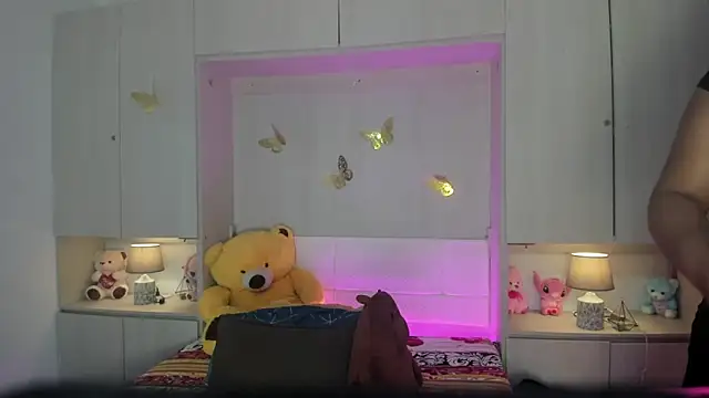 Snapshot of LilyWhitney chatting on February 7, 4:09 am LilyWhitney online show from February 7, 4:09 am